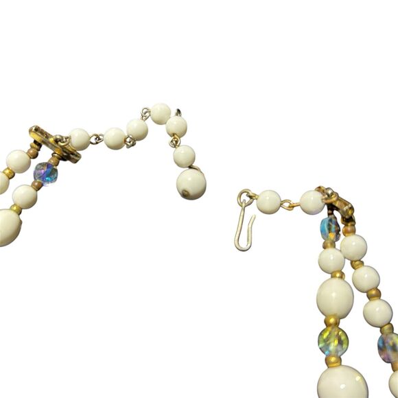 Vintage 15" White Beaded Gold Tone Paint Splattered Two Strand Necklace - Picture 6 of 6